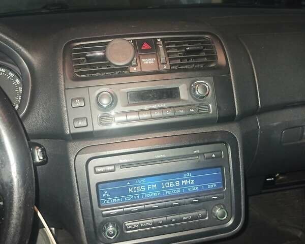 Чорний Шкода Фабія, об'ємом двигуна 1.2 л та пробігом 215 тис. км за 6500 $, фото 6 на Automoto.ua
