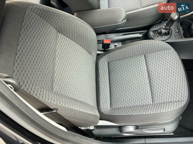 Шкода Фабия 2010 в Луцке на Automoto.ua Черный Шкода Фабия, объемом двигателя 1.2 л и пробегом 141 тыс. км за 6850 $, фото 93 на Automoto.ua