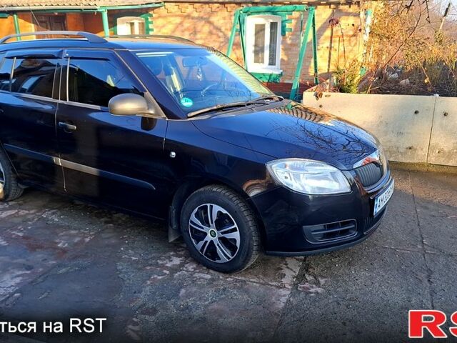 Черный Шкода Фабия, объемом двигателя 1.2 л и пробегом 204 тыс. км за 5300 $, фото 3 на Automoto.ua