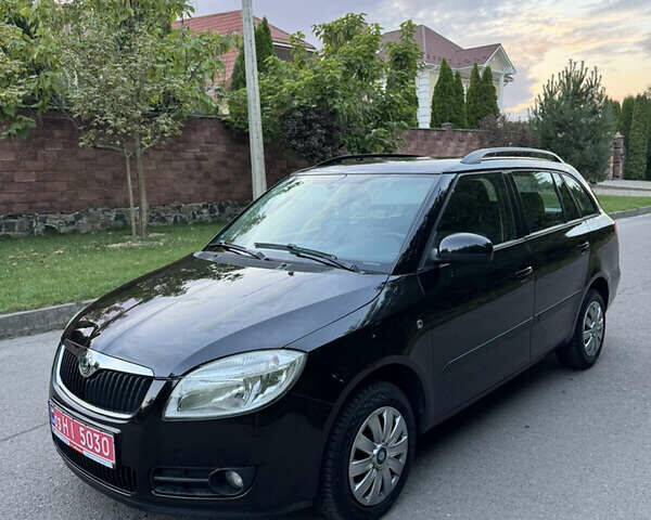 Чорний Шкода Фабія, об'ємом двигуна 1.4 л та пробігом 173 тис. км за 5750 $, фото 4 на Automoto.ua