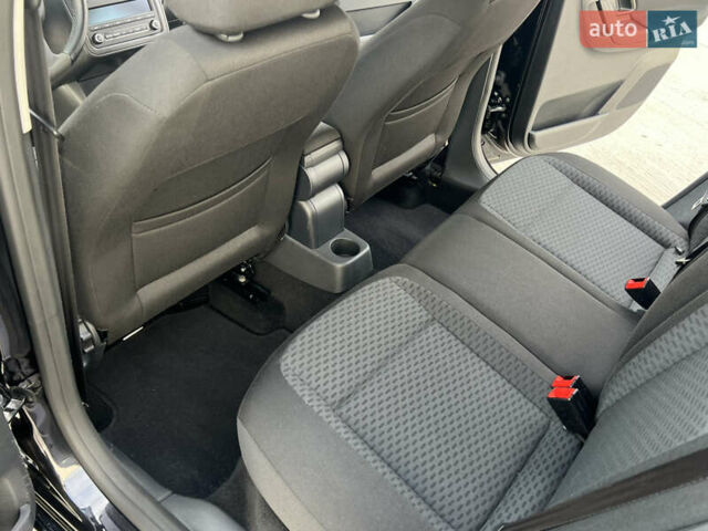 Шкода Фабия 2010 в Луцке на Automoto.ua Черный Шкода Фабия, объемом двигателя 1.2 л и пробегом 141 тыс. км за 6850 $, фото 81 на Automoto.ua