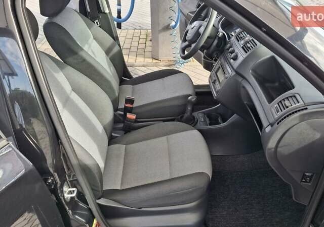 Чорний Шкода Фабія, об'ємом двигуна 1.2 л та пробігом 137 тис. км за 4750 $, фото 12 на Automoto.ua