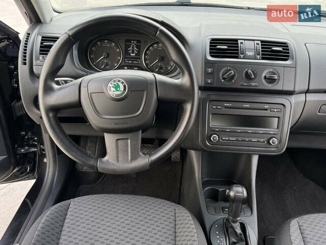 Шкода Фабия 2010 в Луцке на Automoto.ua Черный Шкода Фабия, объемом двигателя 1.2 л и пробегом 141 тыс. км за 6850 $, фото 57 на Automoto.ua
