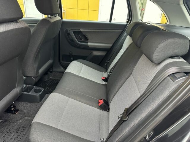 Чорний Шкода Фабія, об'ємом двигуна 1.6 л та пробігом 195 тис. км за 5500 $, фото 17 на Automoto.ua