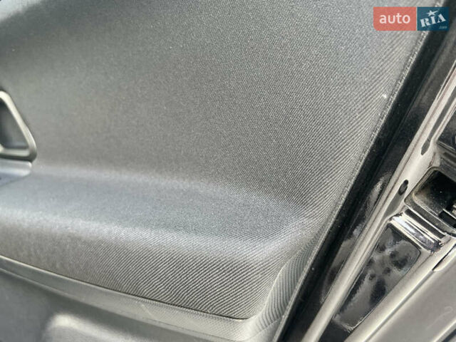 Шкода Фабия 2010 в Луцке на Automoto.ua Черный Шкода Фабия, объемом двигателя 1.2 л и пробегом 141 тыс. км за 6850 $, фото 106 на Automoto.ua