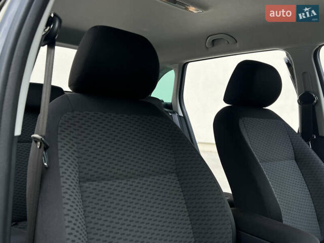 Шкода Фабия 2010 в Луцке на Automoto.ua Черный Шкода Фабия, объемом двигателя 1.2 л и пробегом 141 тыс. км за 6850 $, фото 91 на Automoto.ua