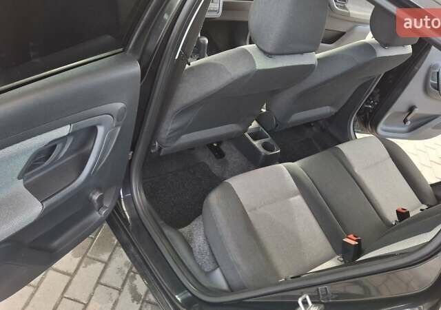 Чорний Шкода Фабія, об'ємом двигуна 1.2 л та пробігом 137 тис. км за 4750 $, фото 22 на Automoto.ua