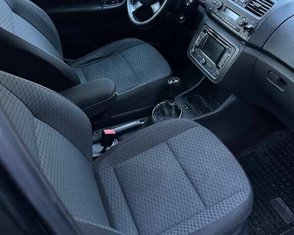 Черный Шкода Фабия, объемом двигателя 1.2 л и пробегом 295 тыс. км за 4900 $, фото 37 на Automoto.ua