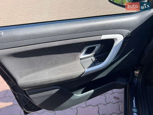 Чорний Шкода Фабія, об'ємом двигуна 1.6 л та пробігом 275 тис. км за 4700 $, фото 15 на Automoto.ua