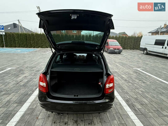 Черный Шкода Фабия, объемом двигателя 1.4 л и пробегом 189 тыс. км за 8500 $, фото 18 на Automoto.ua