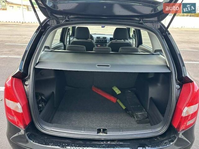Черный Шкода Фабия, объемом двигателя 1.6 л и пробегом 195 тыс. км за 5500 $, фото 21 на Automoto.ua