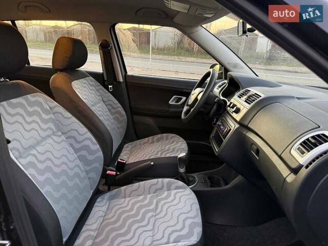 Чорний Шкода Фабія, об'ємом двигуна 1.4 л та пробігом 186 тис. км за 6000 $, фото 10 на Automoto.ua