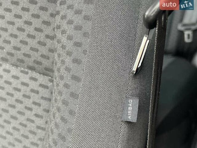 Шкода Фабия 2010 в Луцке на Automoto.ua Черный Шкода Фабия, объемом двигателя 1.2 л и пробегом 141 тыс. км за 6850 $, фото 62 на Automoto.ua