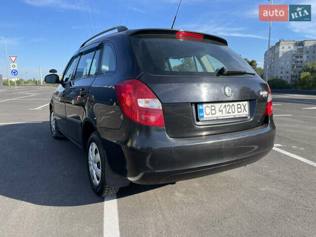Черный Шкода Фабия, объемом двигателя 1.2 л и пробегом 331 тыс. км за 4500 $, фото 4 на Automoto.ua