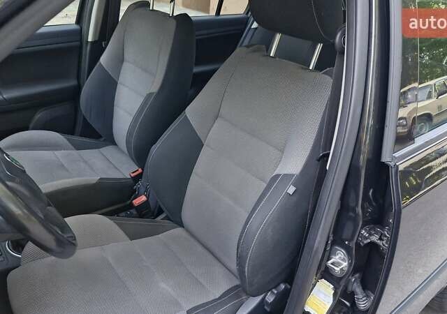 Черный Шкода Фабия, объемом двигателя 1.6 л и пробегом 175 тыс. км за 6450 $, фото 21 на Automoto.ua