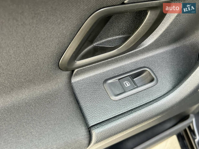 Шкода Фабия 2010 в Луцке на Automoto.ua Черный Шкода Фабия, объемом двигателя 1.2 л и пробегом 141 тыс. км за 6850 $, фото 87 на Automoto.ua