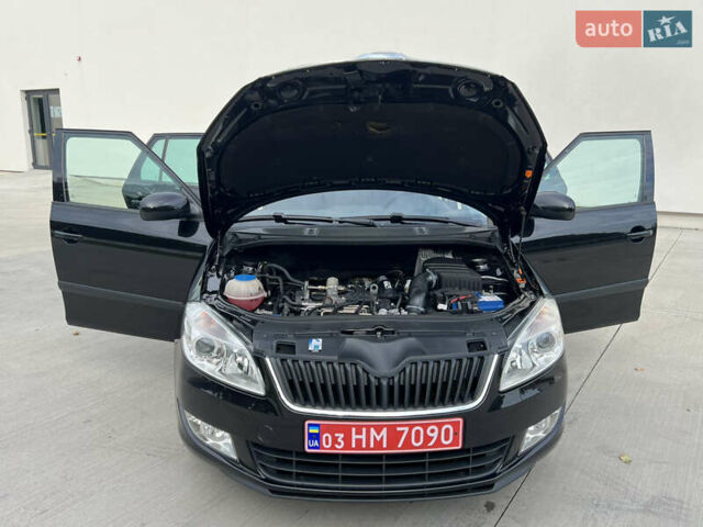 Шкода Фабия 2010 в Луцке на Automoto.ua Черный Шкода Фабия, объемом двигателя 1.2 л и пробегом 141 тыс. км за 6850 $, фото 141 на Automoto.ua