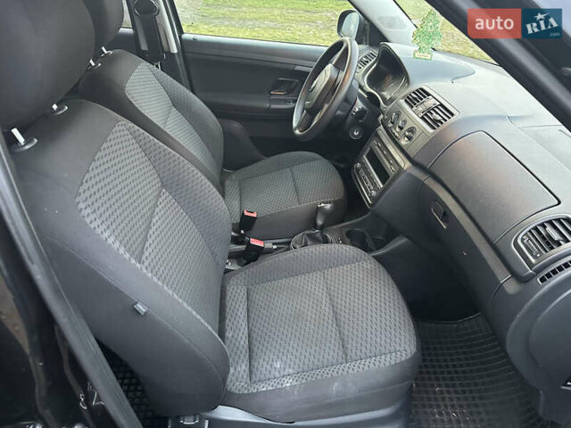 Черный Шкода Фабия, объемом двигателя 1.2 л и пробегом 191 тыс. км за 3950 $, фото 17 на Automoto.ua
