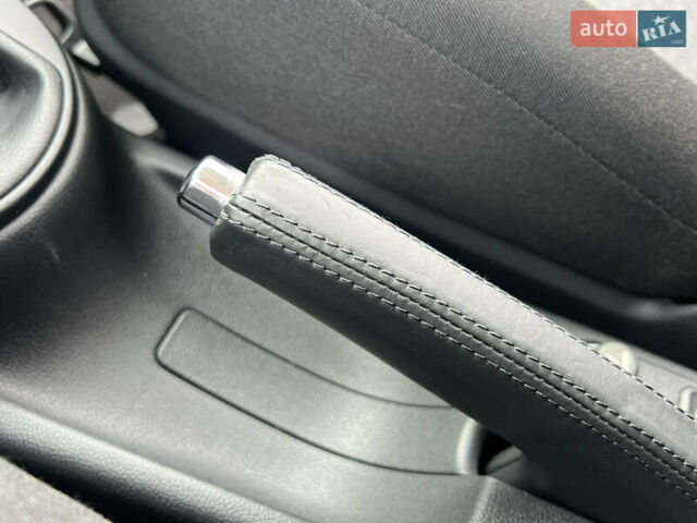 Шкода Фабия 2010 в Луцке на Automoto.ua Черный Шкода Фабия, объемом двигателя 1.2 л и пробегом 141 тыс. км за 6850 $, фото 73 на Automoto.ua