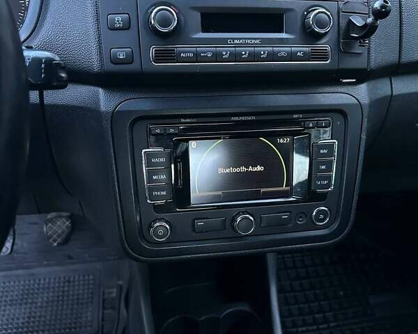 Черный Шкода Фабия, объемом двигателя 1.2 л и пробегом 295 тыс. км за 4900 $, фото 49 на Automoto.ua