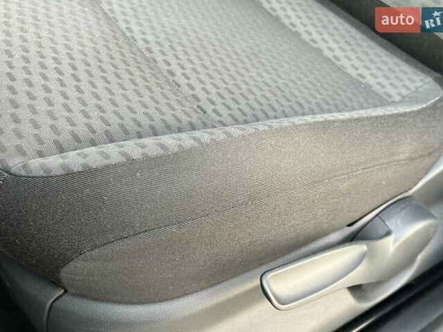 Шкода Фабия 2010 в Луцке на Automoto.ua Черный Шкода Фабия, объемом двигателя 1.2 л и пробегом 141 тыс. км за 6850 $, фото 66 на Automoto.ua