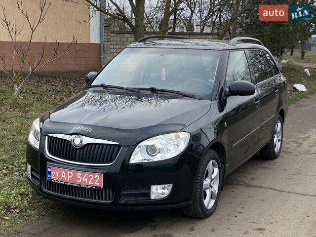 Черный Шкода Фабия, объемом двигателя 1.6 л и пробегом 197 тыс. км за 6100 $, фото 2 на Automoto.ua