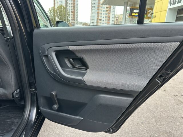 Чорний Шкода Фабія, об'ємом двигуна 1.6 л та пробігом 195 тис. км за 5500 $, фото 20 на Automoto.ua