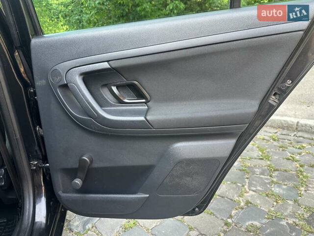 Черный Шкода Фабия, объемом двигателя 1.2 л и пробегом 281 тыс. км за 4700 $, фото 34 на Automoto.ua