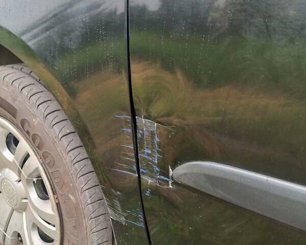 Чорний Шкода Фабія, об'ємом двигуна 1.6 л та пробігом 266 тис. км за 6000 $, фото 13 на Automoto.ua