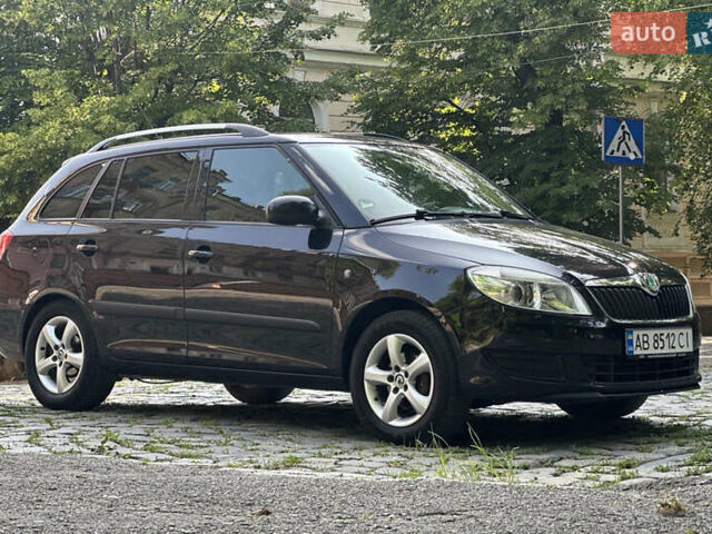 Черный Шкода Фабия, объемом двигателя 1.2 л и пробегом 281 тыс. км за 4700 $, фото 3 на Automoto.ua