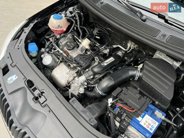 Шкода Фабия 2010 в Луцке на Automoto.ua Черный Шкода Фабия, объемом двигателя 1.2 л и пробегом 141 тыс. км за 6850 $, фото 144 на Automoto.ua