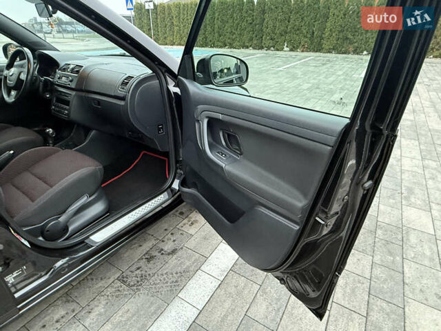Черный Шкода Фабия, объемом двигателя 1.4 л и пробегом 189 тыс. км за 8500 $, фото 24 на Automoto.ua