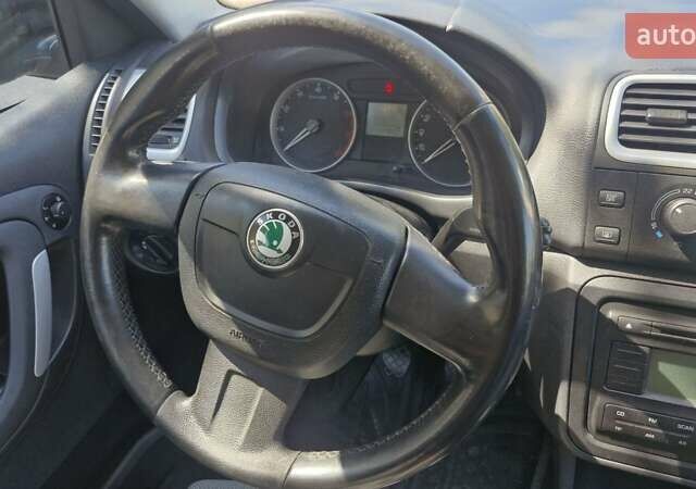 Черный Шкода Фабия, объемом двигателя 1.6 л и пробегом 175 тыс. км за 6450 $, фото 29 на Automoto.ua