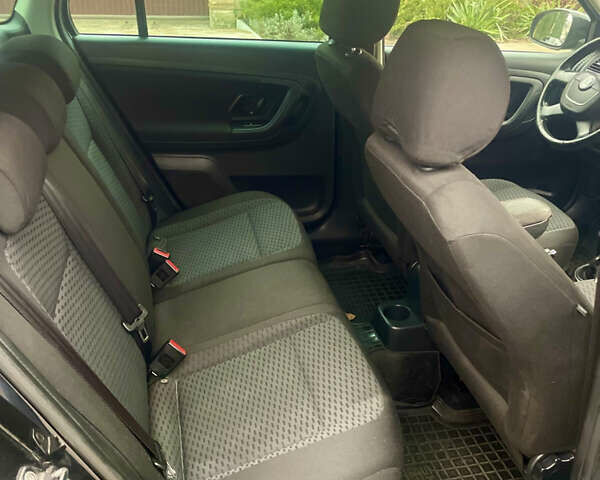 Черный Шкода Фабия, объемом двигателя 1.2 л и пробегом 243 тыс. км за 5300 $, фото 13 на Automoto.ua