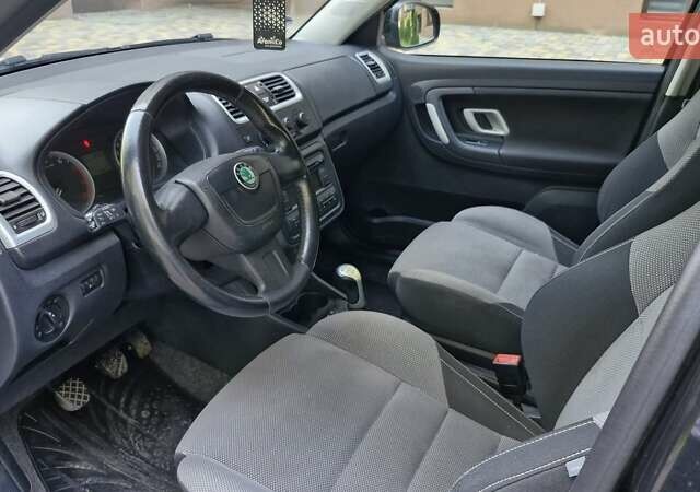 Черный Шкода Фабия, объемом двигателя 1.6 л и пробегом 175 тыс. км за 6450 $, фото 20 на Automoto.ua