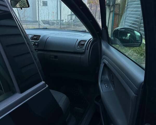 Черный Шкода Фабия, объемом двигателя 1.2 л и пробегом 295 тыс. км за 4900 $, фото 38 на Automoto.ua