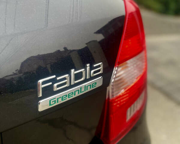 Черный Шкода Фабия, объемом двигателя 1.2 л и пробегом 243 тыс. км за 5300 $, фото 6 на Automoto.ua