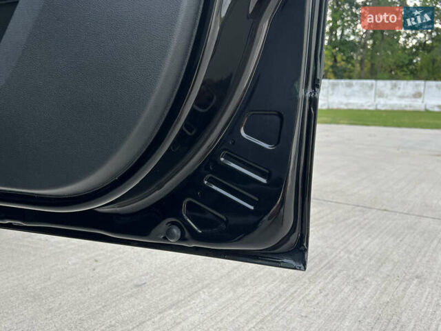 Шкода Фабия 2010 в Луцке на Automoto.ua Черный Шкода Фабия, объемом двигателя 1.2 л и пробегом 141 тыс. км за 6850 $, фото 120 на Automoto.ua