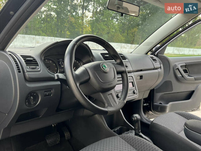 Чорний Шкода Фабія, об'ємом двигуна 1.2 л та пробігом 141 тис. км за 7200 $, фото 61 на Automoto.ua