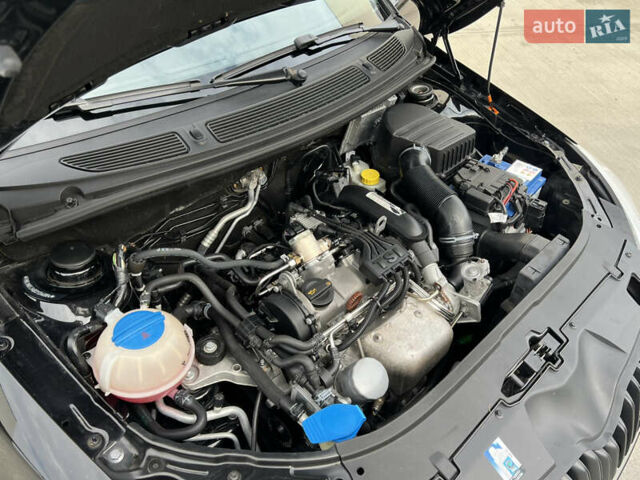 Шкода Фабия 2010 в Луцке на Automoto.ua Черный Шкода Фабия, объемом двигателя 1.2 л и пробегом 141 тыс. км за 6850 $, фото 143 на Automoto.ua