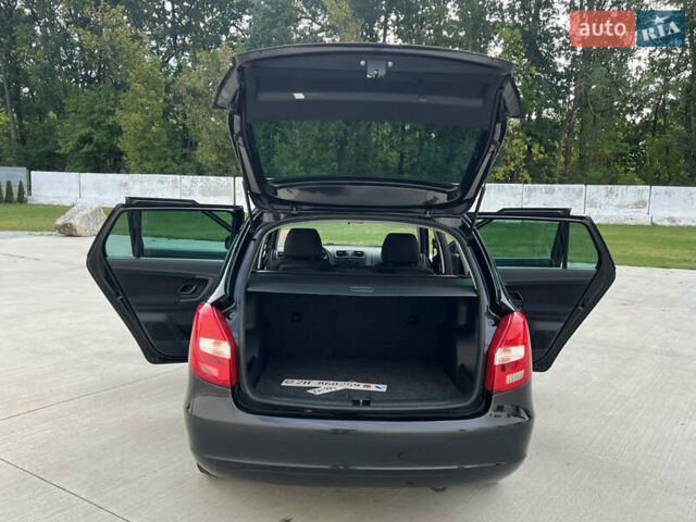 Шкода Фабия 2010 в Луцке на Automoto.ua Черный Шкода Фабия, объемом двигателя 1.2 л и пробегом 141 тыс. км за 6850 $, фото 90 на Automoto.ua