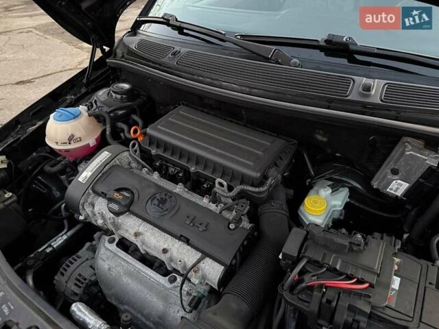 Чорний Шкода Фабія, об'ємом двигуна 1.4 л та пробігом 186 тис. км за 6000 $, фото 13 на Automoto.ua