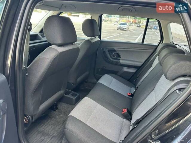 Черный Шкода Фабия, объемом двигателя 1.6 л и пробегом 195 тыс. км за 5500 $, фото 20 на Automoto.ua