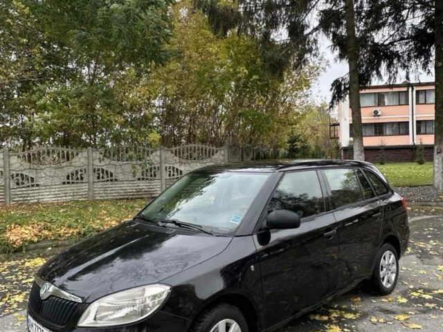 Черный Шкода Фабия, объемом двигателя 1.6 л и пробегом 265 тыс. км за 5700 $, фото 3 на Automoto.ua