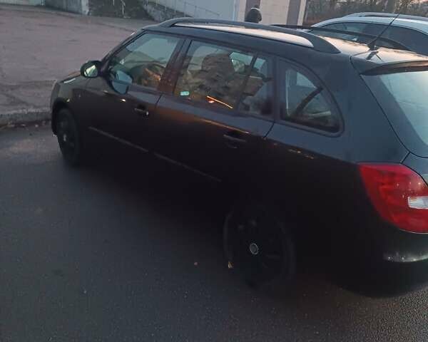 Черный Шкода Фабия, объемом двигателя 1 л и пробегом 223 тыс. км за 4485 $, фото 4 на Automoto.ua