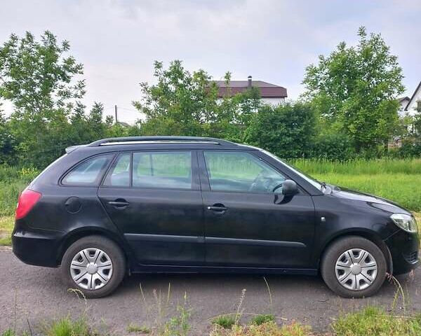 Чорний Шкода Фабія, об'ємом двигуна 1.6 л та пробігом 266 тис. км за 6000 $, фото 1 на Automoto.ua