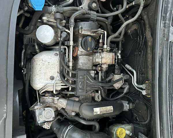 Черный Шкода Фабия, объемом двигателя 1.2 л и пробегом 191 тыс. км за 3950 $, фото 30 на Automoto.ua