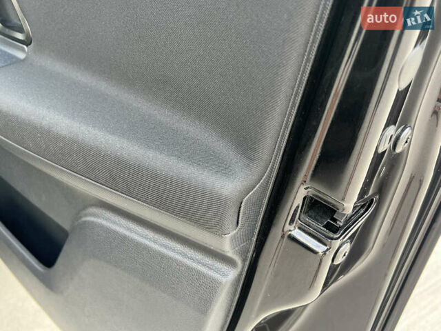 Шкода Фабия 2010 в Луцке на Automoto.ua Черный Шкода Фабия, объемом двигателя 1.2 л и пробегом 141 тыс. км за 6850 $, фото 98 на Automoto.ua