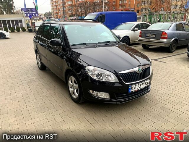 Черный Шкода Фабия, объемом двигателя 1.2 л и пробегом 280 тыс. км за 5350 $, фото 1 на Automoto.ua