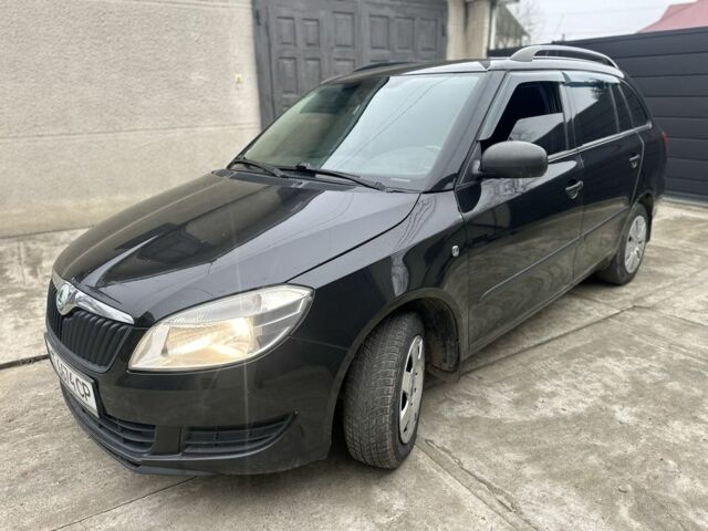 Чорний Шкода Фабія, об'ємом двигуна 1.6 л та пробігом 275 тис. км за 5250 $, фото 1 на Automoto.ua